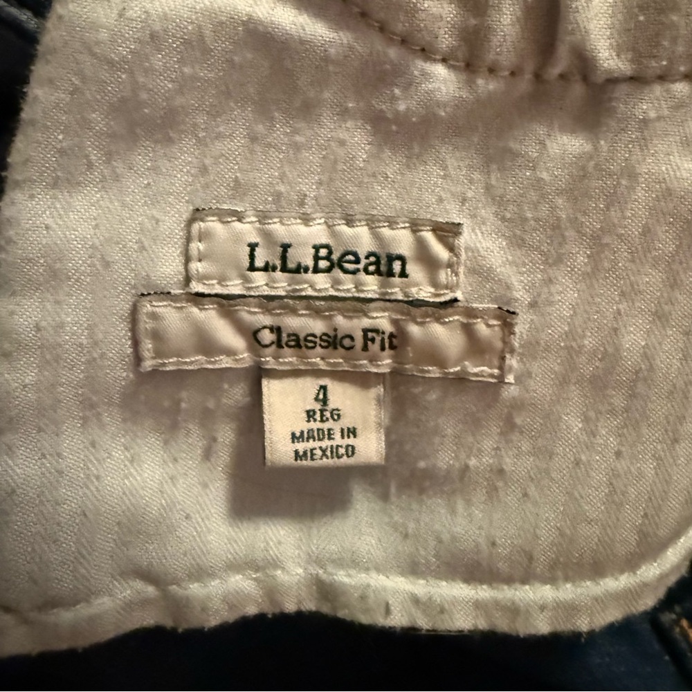 LL Bean Classic Fit Blue Women's Jeans - Picture 5 of 5